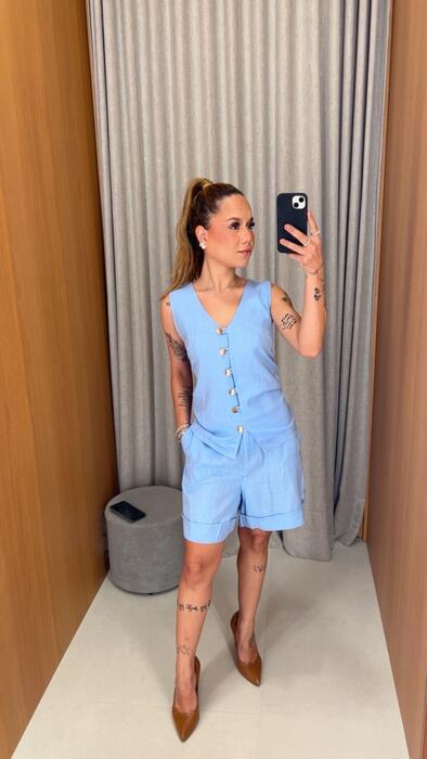 Conjunto Linho Azul - Conjunto blusa e short em linho, azul bebe.